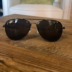 Ray-Ban 3025 Black Metal Aviator Classic